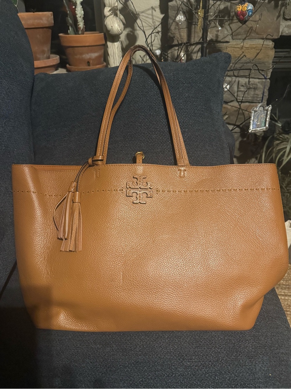 Tory Burch McGraw Tan Leather Tote with Tassel and Logo - Picture 3 of 12